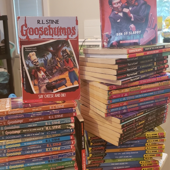 R.L. STINE Goosebumps book lot of 59 - Picture 3 of 3